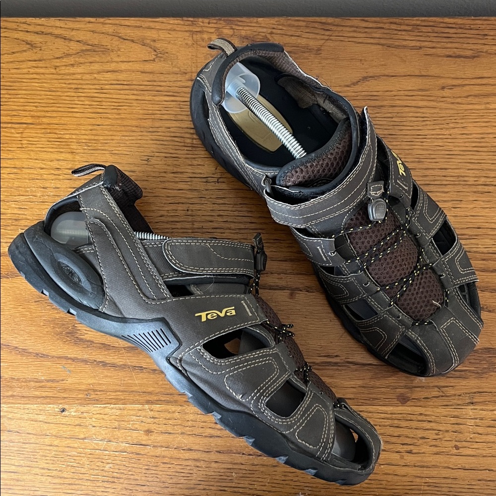 Teva Forebay Sandals Brown Sandals Size 13